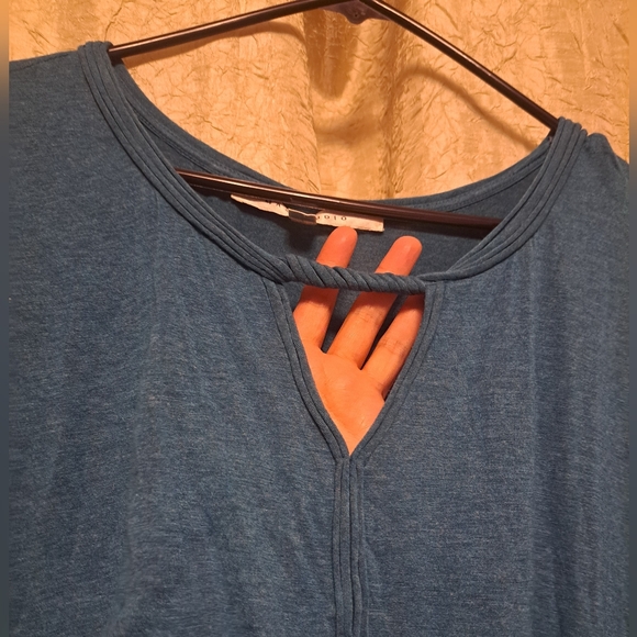 Max Studio Top - Picture 2 of 7